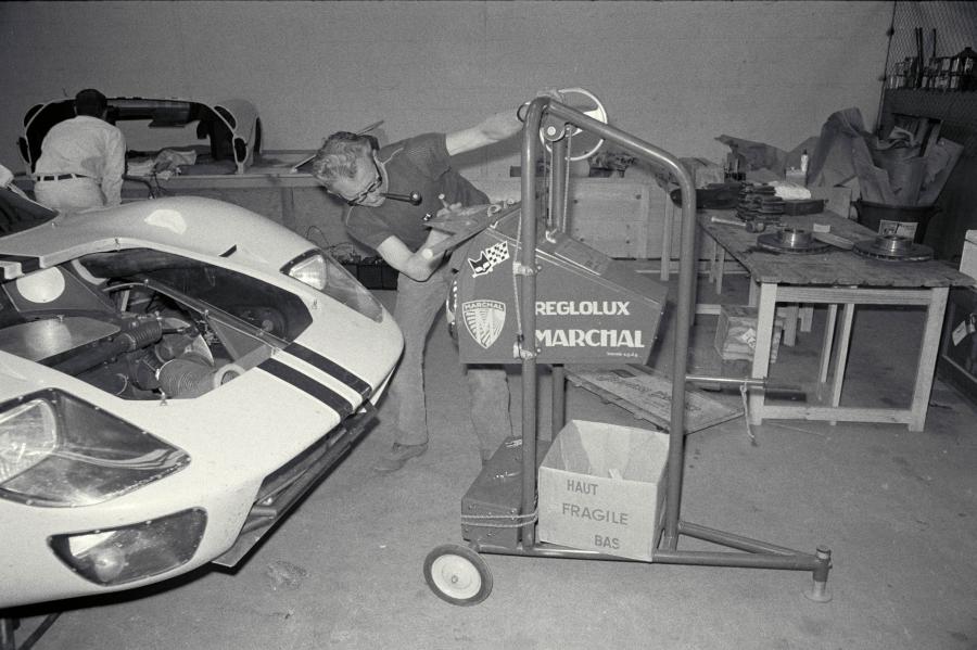  Ford GT40 (Mk II) 1965 года  (фото 12 из 118)